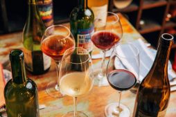 Como Degustar Vinho Como um Profissional